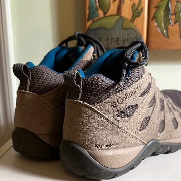 Columbia women’s/unisex Black and Tan Athletic Shoes - Picture 3 of 4